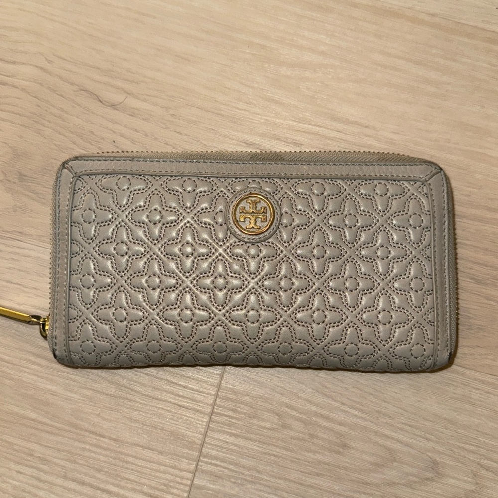 Tory Burch wallet